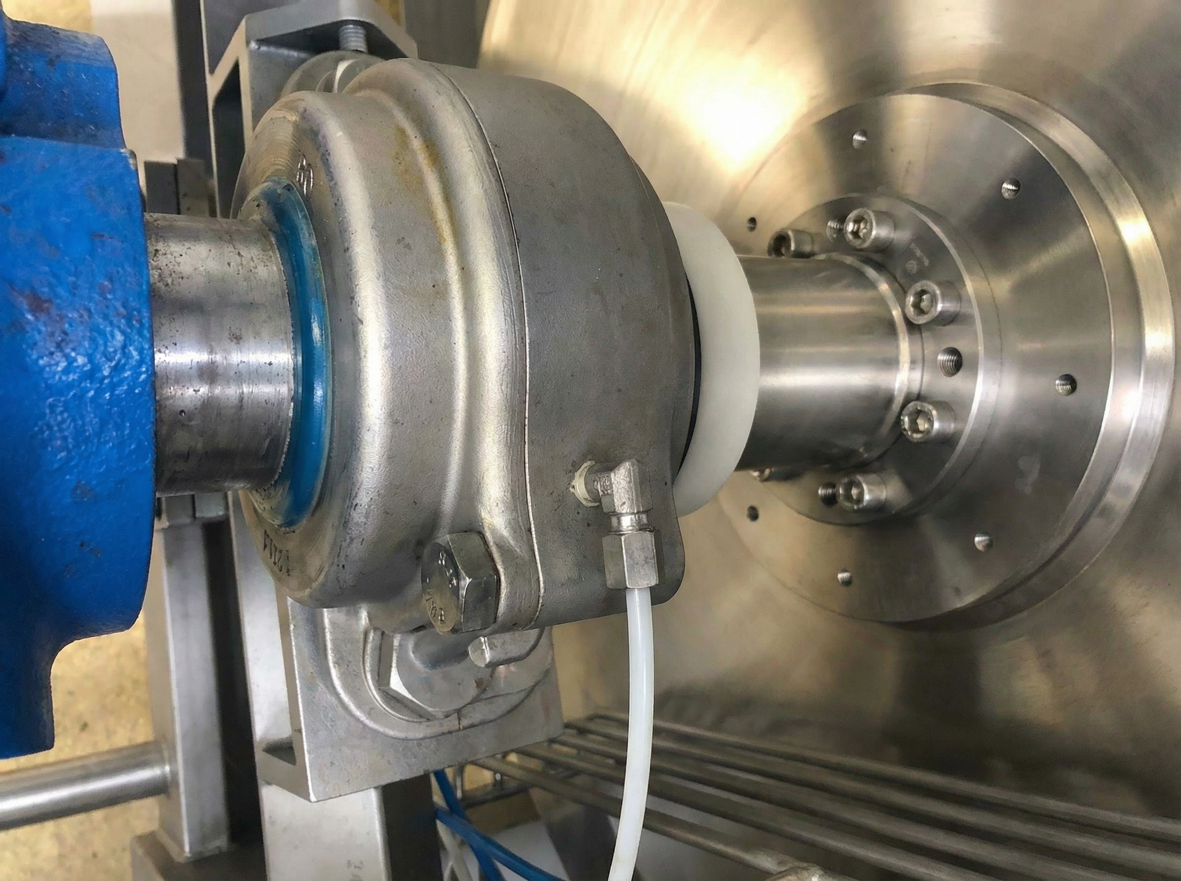 Greasing for Water Resistance – Bearing Housing Sealing