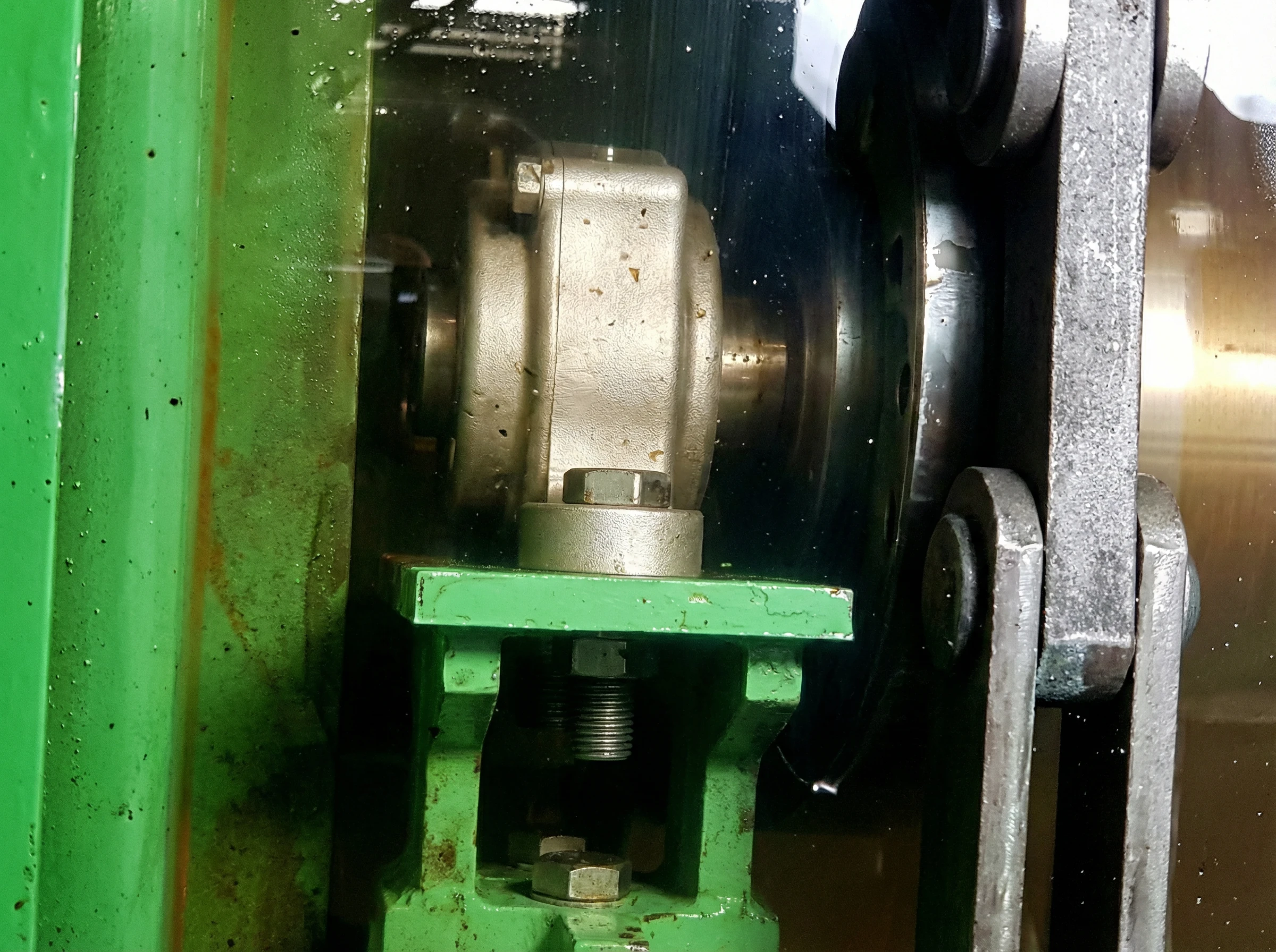 Surviving Boiling Water: Waste Incineration Bearing Solution